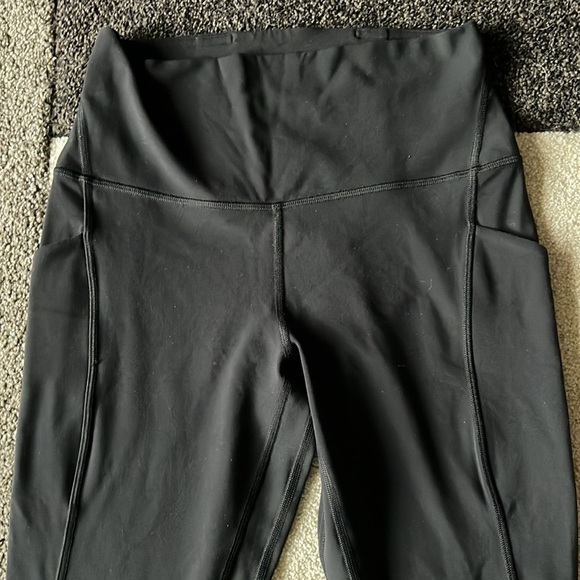 Lululemon Black Yoga Pants 2 Side Pockets, Waistband Pocket - 8 - Picture 2 of 9